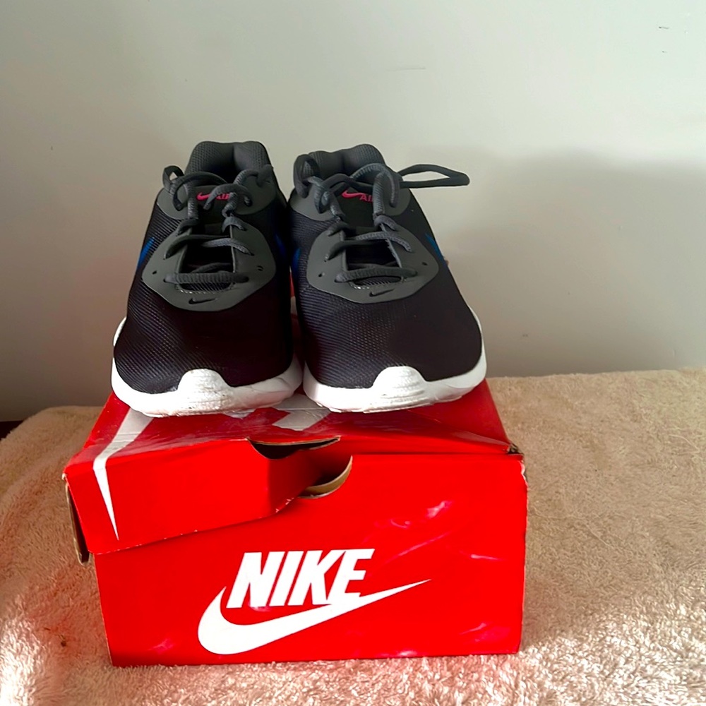 Womens Nike Air Max Oketo’s